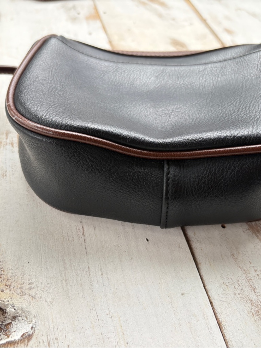 Vintage 90s LIZ CLAIBORNE faux leather mini purse crossbody two tone preppy EUC - Picture 4 of 10